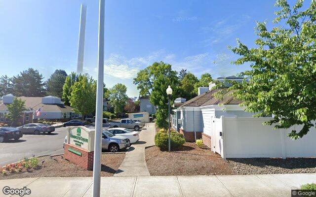 Exterior of Farmington Square Beaverton