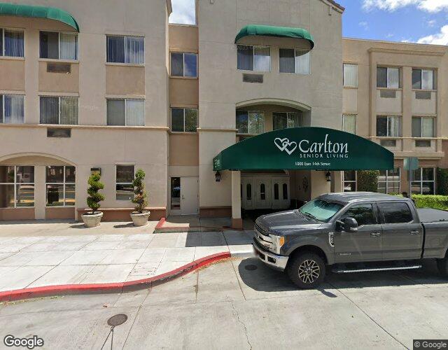 Exterior view of Carlton Plaza of San Leandro