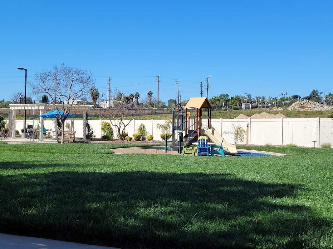 Vista Gardens Memory Care — photo 3