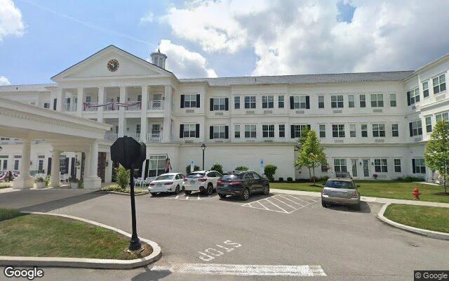 Exterior of Ashton Commons Senior Living
