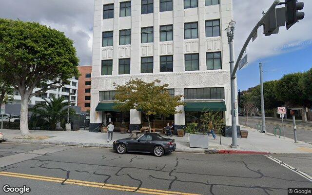 Exterior of Regency Palms Long Beach