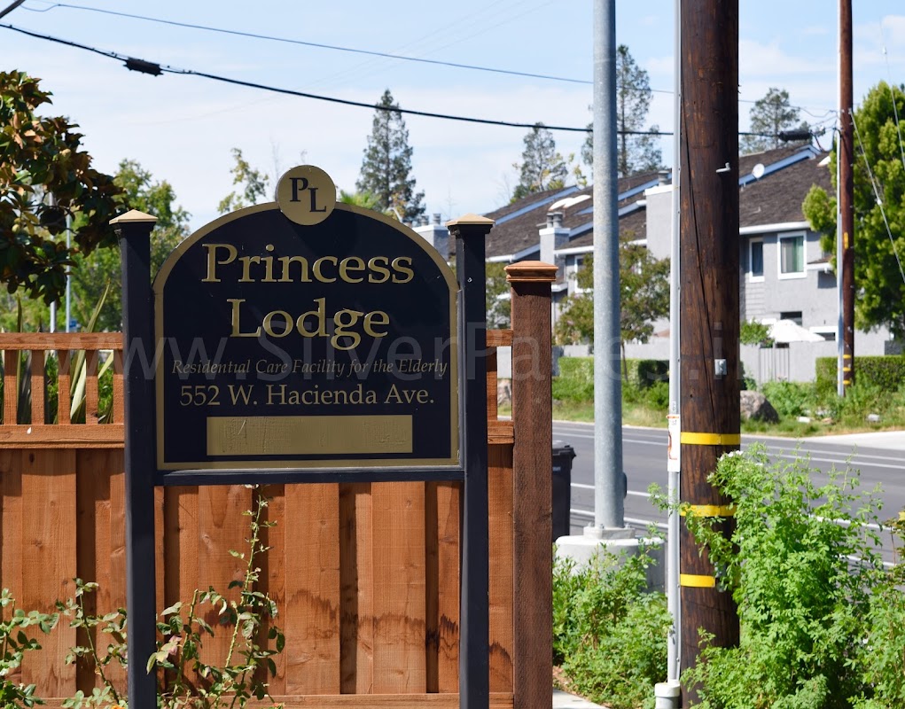 Princess Lodge — photo 4