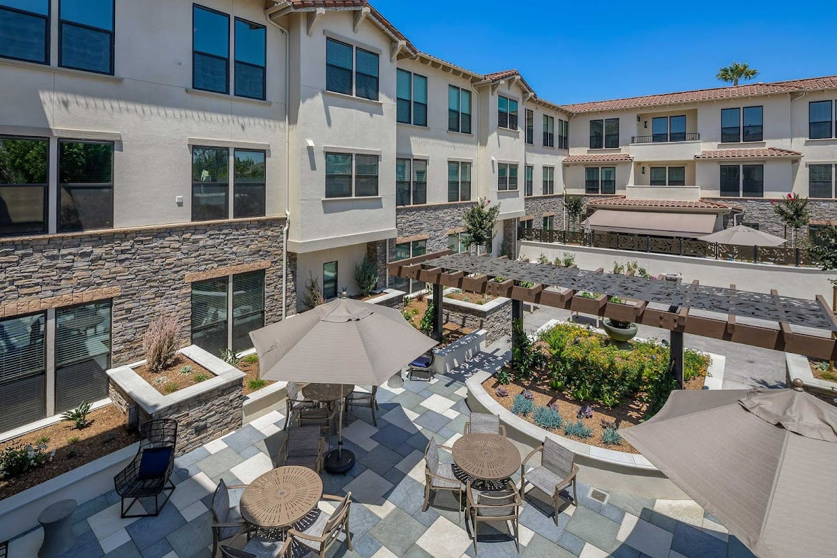 Oakmont of Huntington Beach — photo 2
