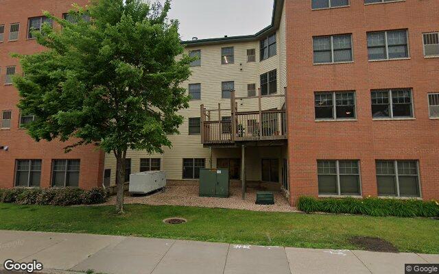 Exterior of Rivervillage East