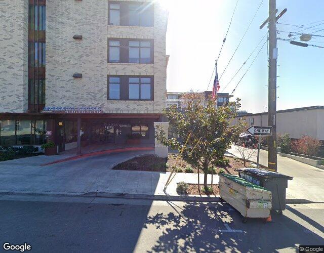 Exterior of Merrill Gardens at Rockridge