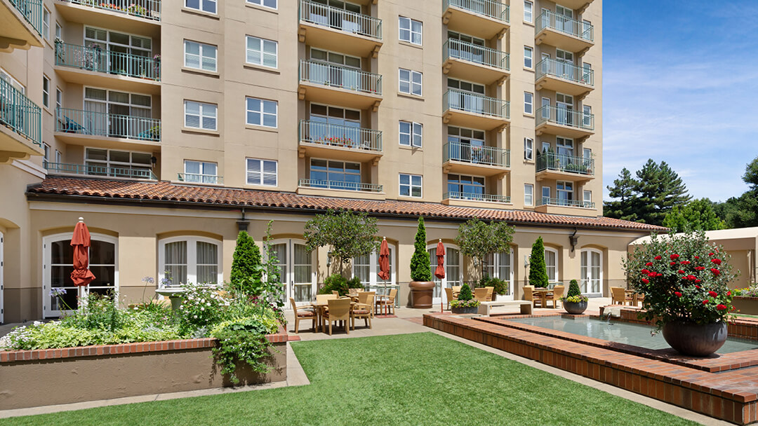 Peninsula Village — photo 4