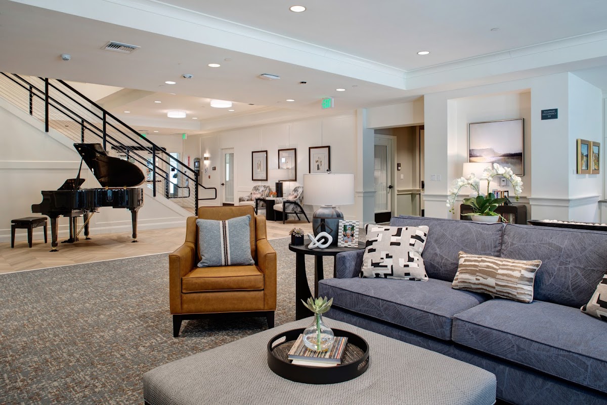 Oakmont of Redwood City — photo 2