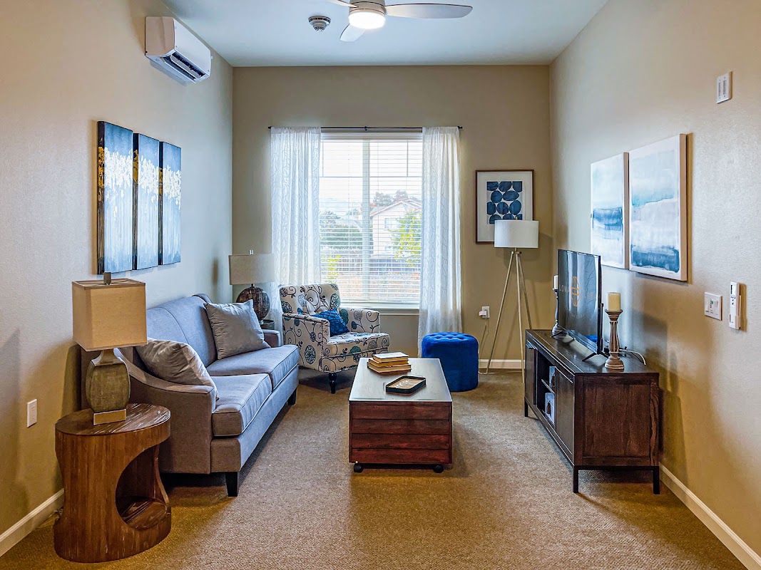 Loma Clara Senior Living — photo 4