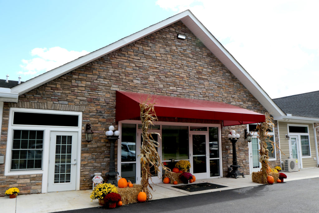 Parkland Manor — photo 2