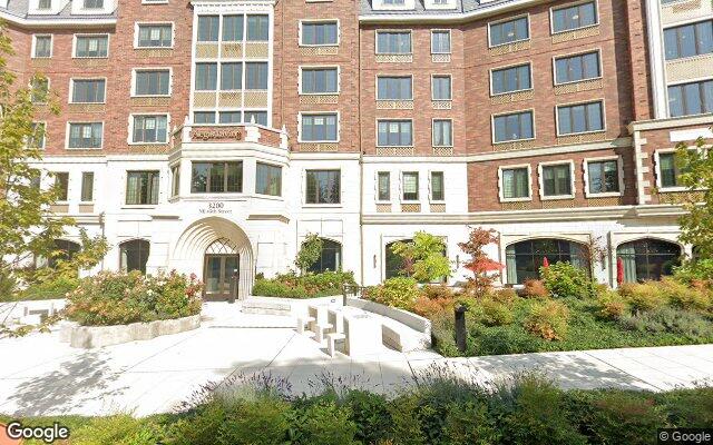Exterior of Aegis Living Laurelhurst