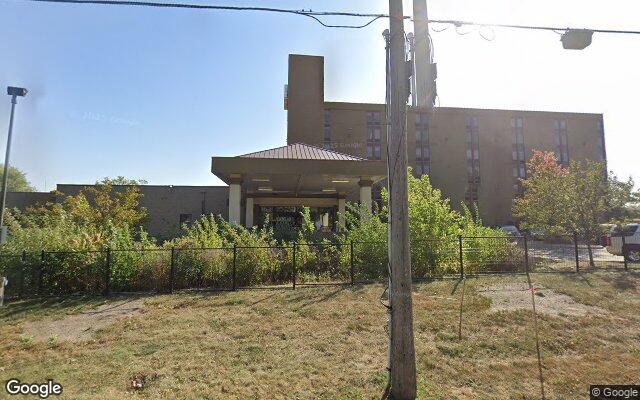 Exterior of Summit Hill Senior Living