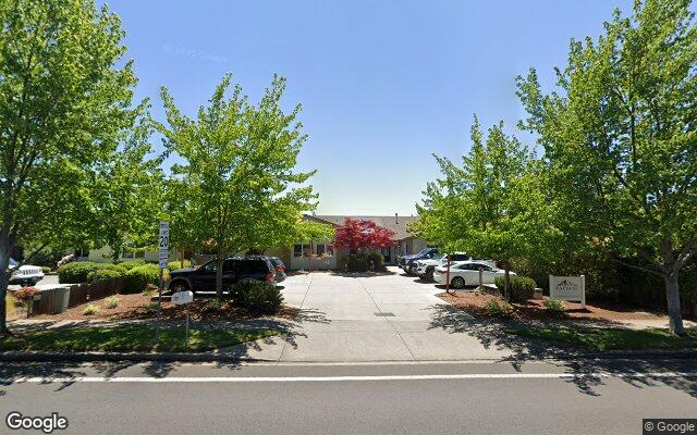 Exterior of Pacific Living Centers of Medford at Brookhurst