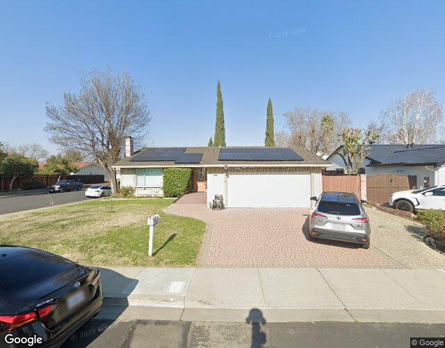 Exterior view of Valle Verde Care Home Iii