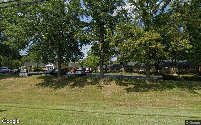 Exterior of Oak Leaf Manor Personal Care Retirement Home