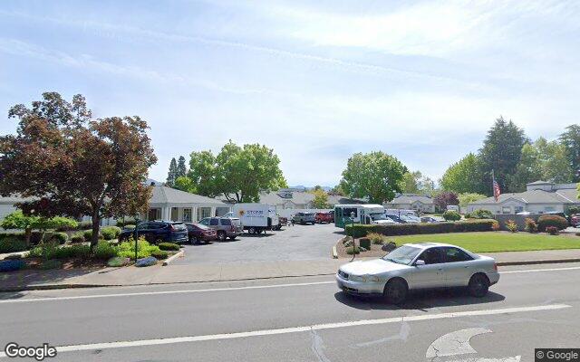 Exterior of Farmington Square Medford