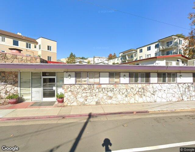 Exterior view of Lakeshore Residential Care