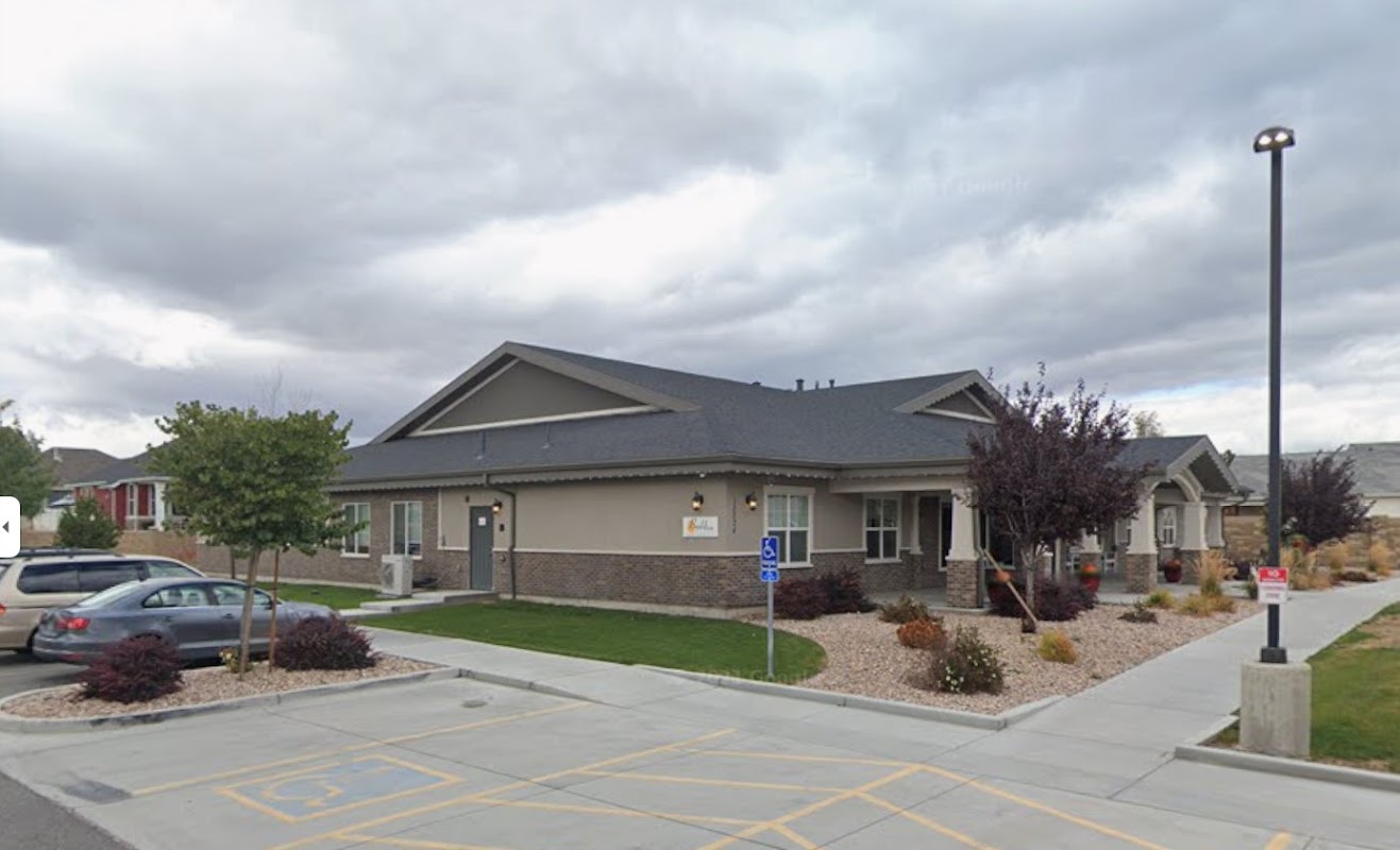 Beehive Homes of Riverton — photo 2
