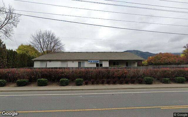 Exterior of Arbor House of Grants Pass
