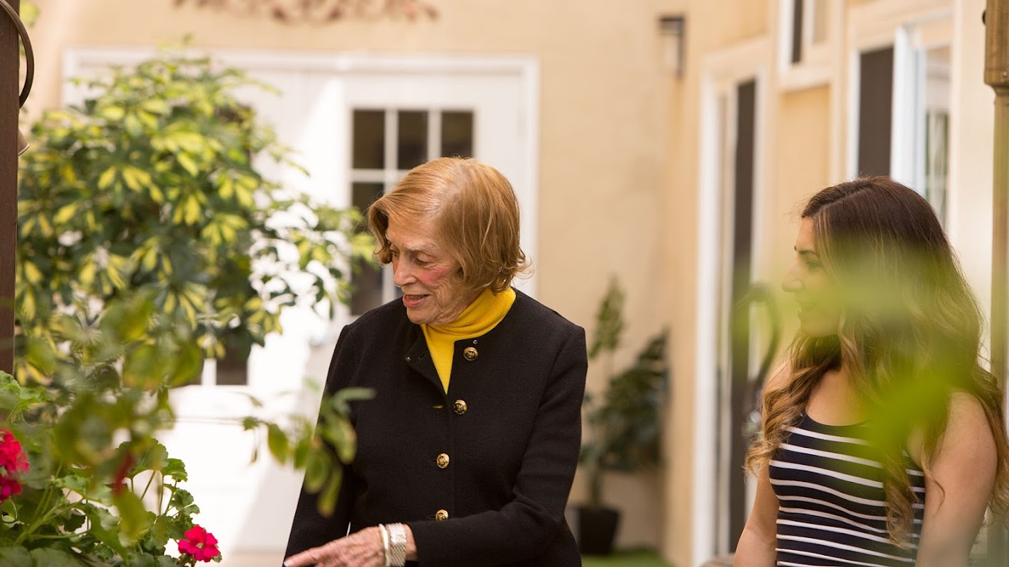 Silverado Senior Living-beverly Place — photo 2