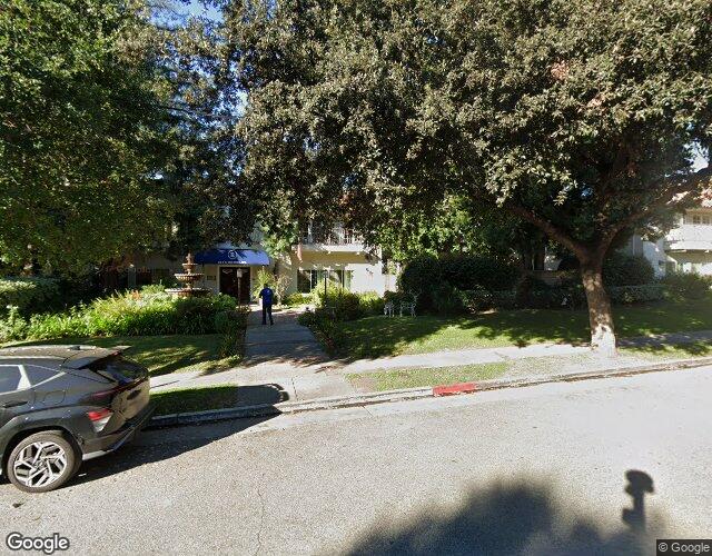 Exterior of Regency Park Oak Knoll