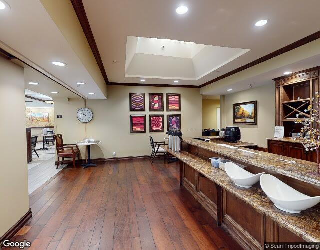 Exterior view of Oakland Heights Senior Living