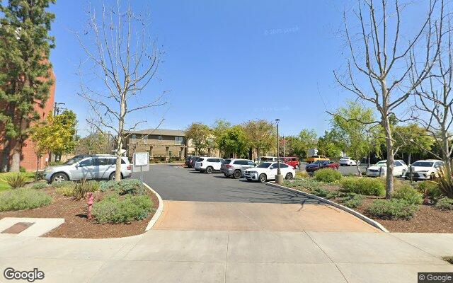 Exterior of Oakmont of Whittier